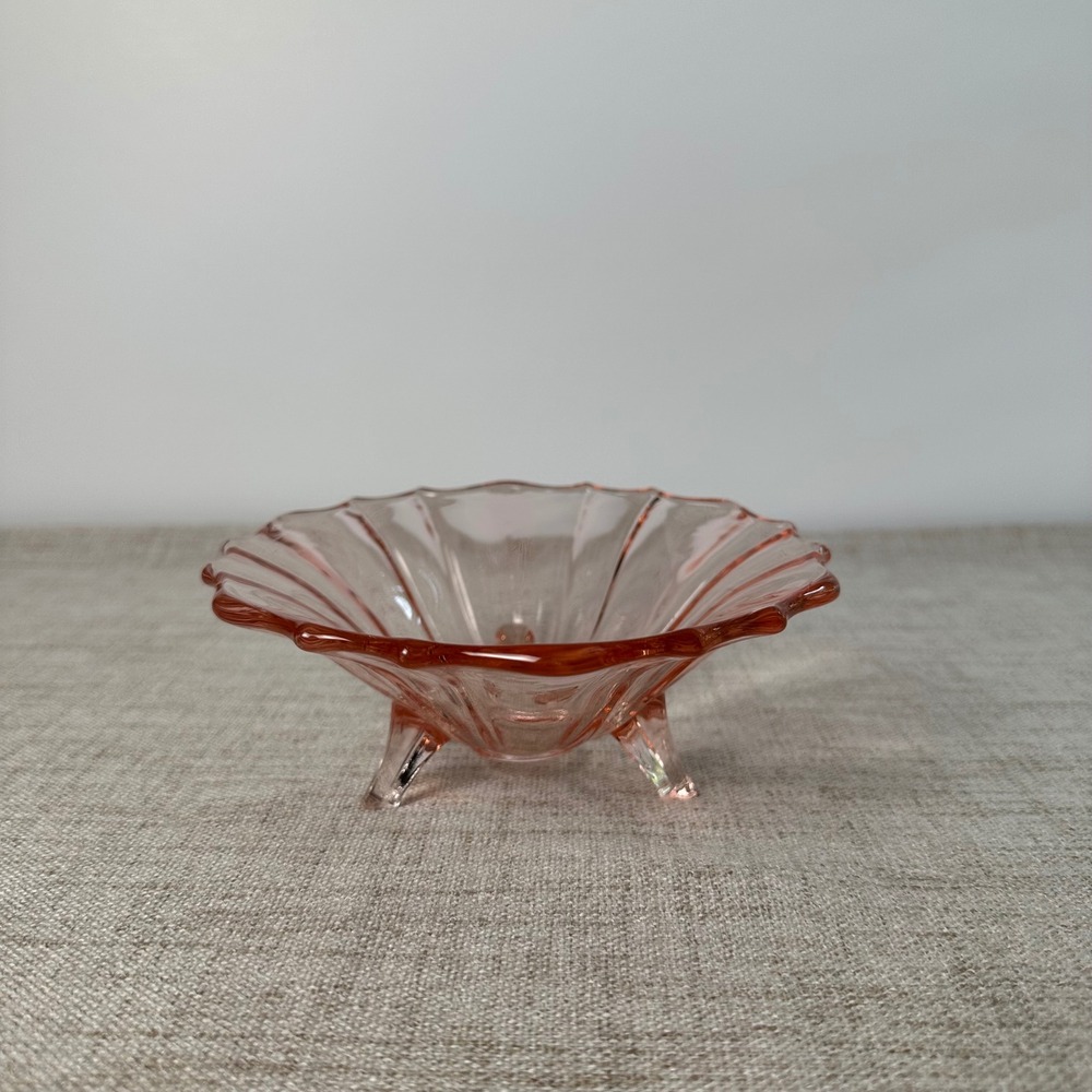 Vintage Pink Depression Glass Footed Bowl – Scalloped Fluted Candy Dish 6"